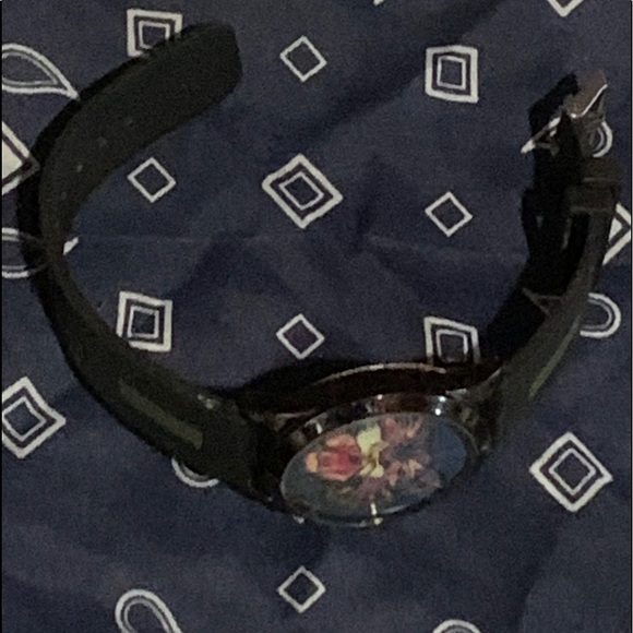 Watch - Picture 2 of 5